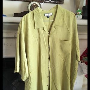Tommy Bahama Lime Green Button Down Men’s XXL🤞
